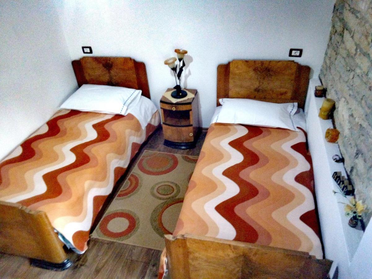 Guesthouse Celo Gjirokastra Kültér fotó