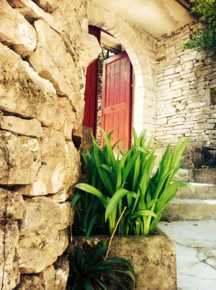 Guesthouse Celo Gjirokastra Kültér fotó